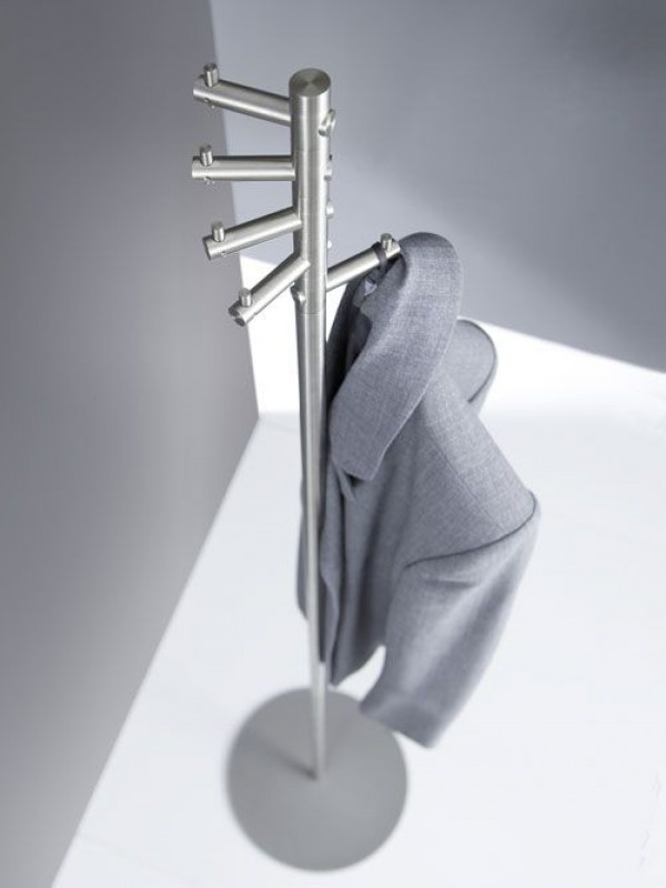 Phos Standgarderobe Take 1