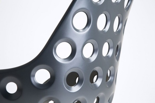 Kubikoff Icon Dimple Holes Stuhl