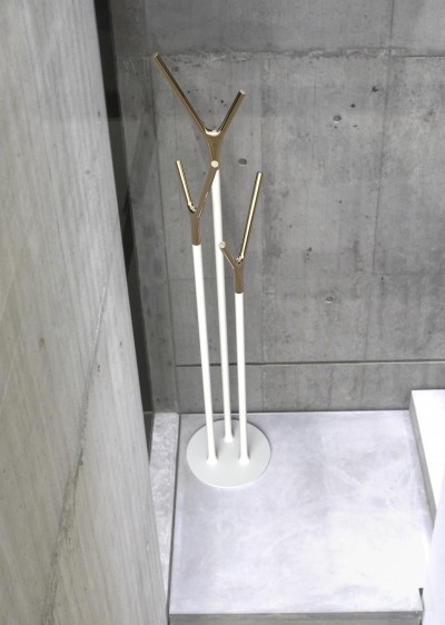 Frost Standgarderobe Wishbone Gold