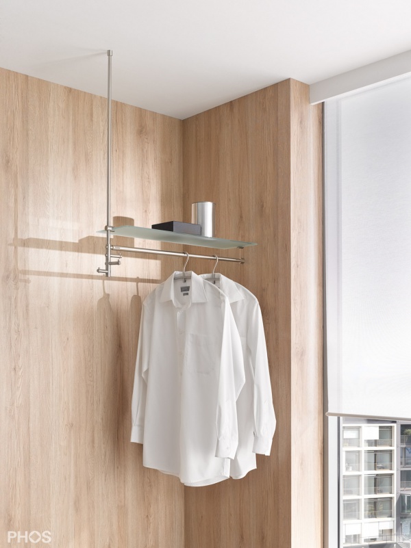 Phos Edelstahl Decken-Hängegarderobe T3L mit Glasablage