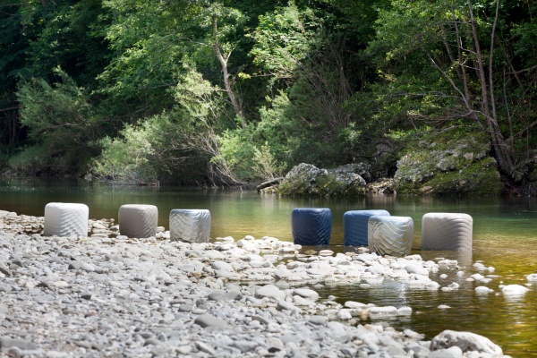 Tonon River Stone_903 In- Outdoor Pouff small