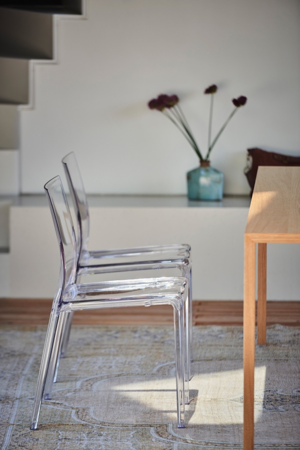 Jan Kurtz Mia stapelbarer Polycarbonat Stuhl transparent