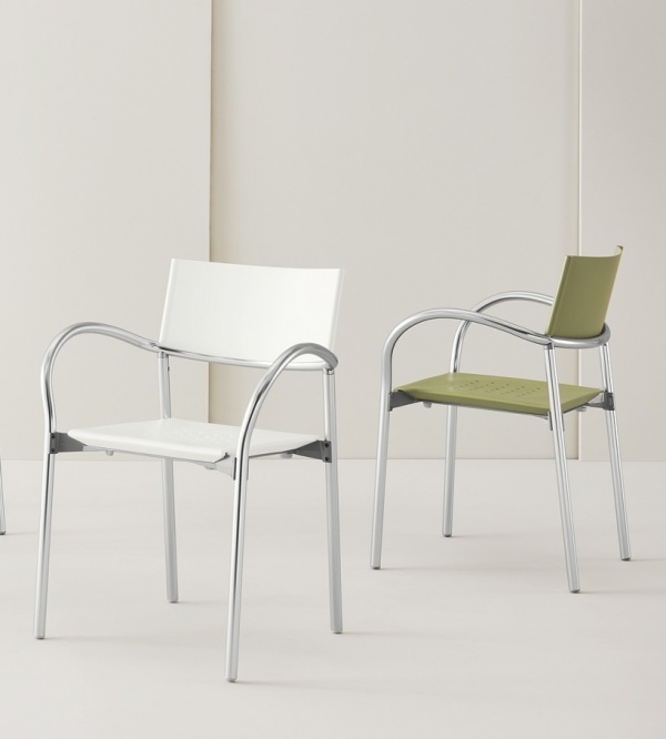 Segis Stuhl Breeze für Aussenbereich