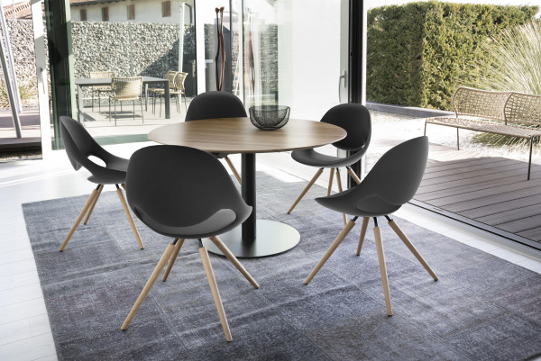 TONON Little Moon Chair_908 gepolstert Wood Base