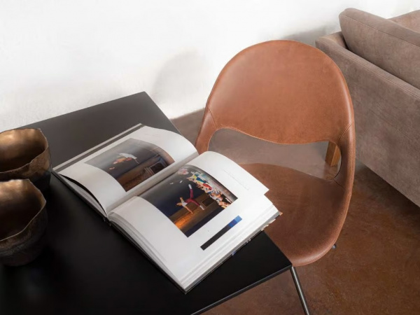 TONON Little Moon Chair_908 gepolstert Metal Base