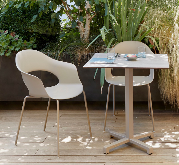 Scab Design in- outdoor Stuhl Lady B
