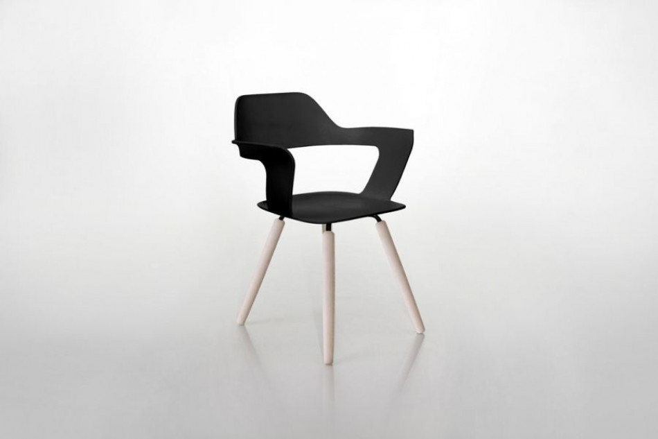 Radius-Design Stuhl MUSE mit Holzbeinen